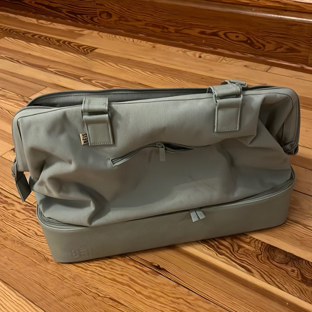 Béis The Weekend Travel Bag